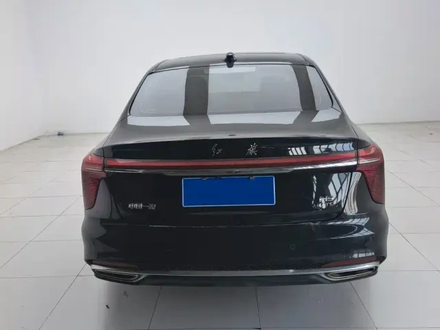 Hongqi H5 — Фото автомобиля 7