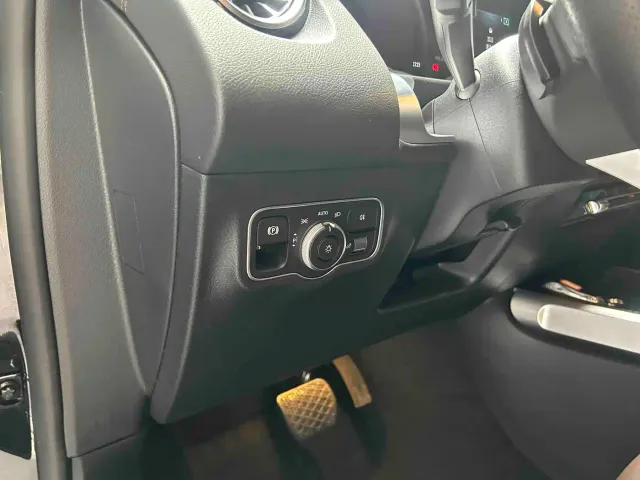 Mercedes-Benz GLB-Class — Фото автомобиля 18