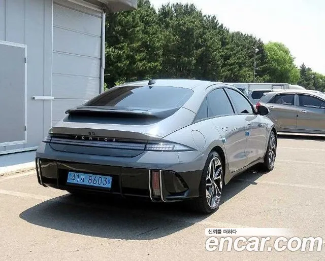 Hyundai Ioniq 6 — Фото автомобиля 4