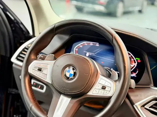BMW X5 — Фото автомобиля 8