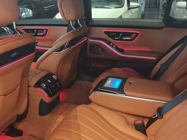 Mercedes-Benz S-Class — Фото автомобиля 8