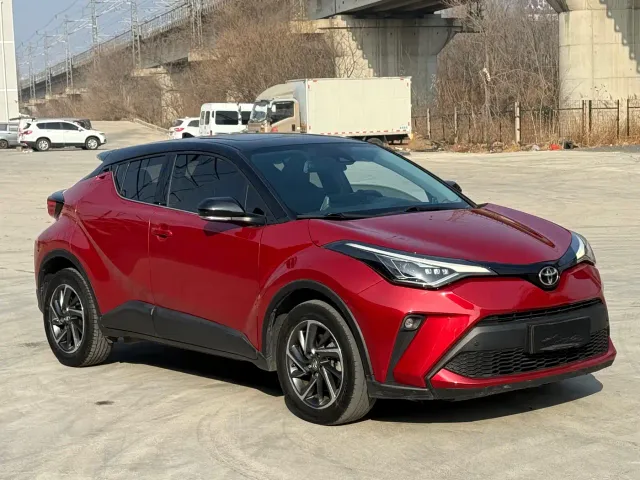 Toyota C-HR — Фото автомобиля 3
