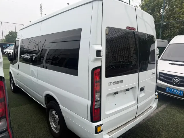 Jiangling JMC Fushun 2025 Model 2.0T 6MT Diesel Medium Wheelbase Medium-High Roof Commercial MPV 5/6 Seats — Фото автомобиля 9