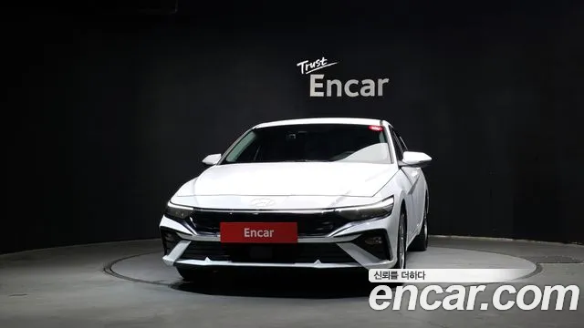 Hyundai AVANTE Новый Avante (CN7) — Фото автомобиля 3