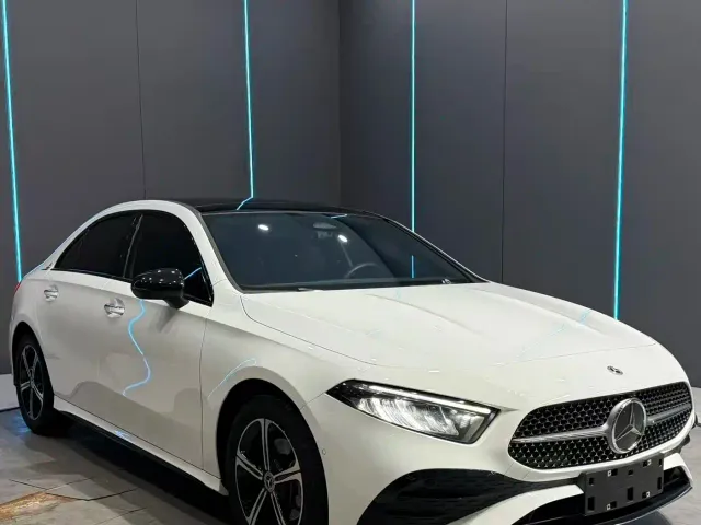 Mercedes-Benz A-Class — Фото автомобиля 3