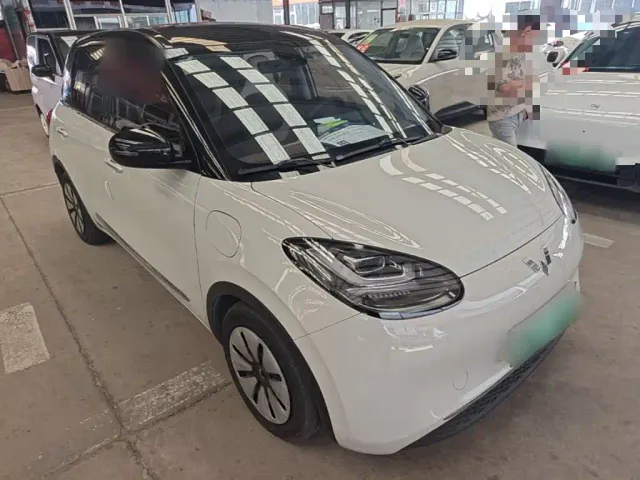 Wuling Bingo — Фото автомобиля 3