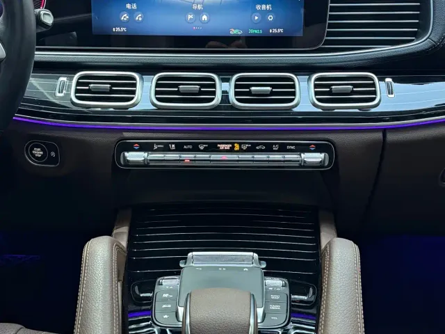 Mercedes-Benz GLS-Class — Фото автомобиля 15