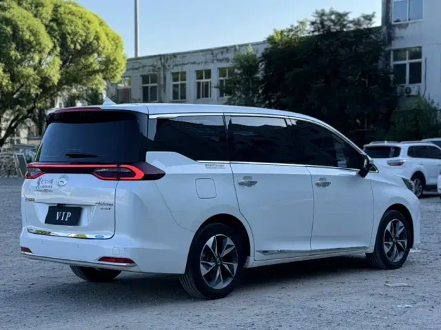 GAC Trumpchi M6 — Фото автомобиля 10