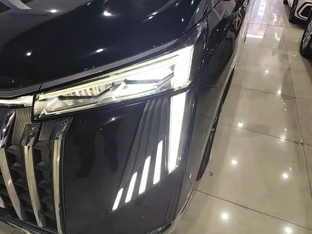 GAC Trumpchi M8 — Фото автомобиля 23