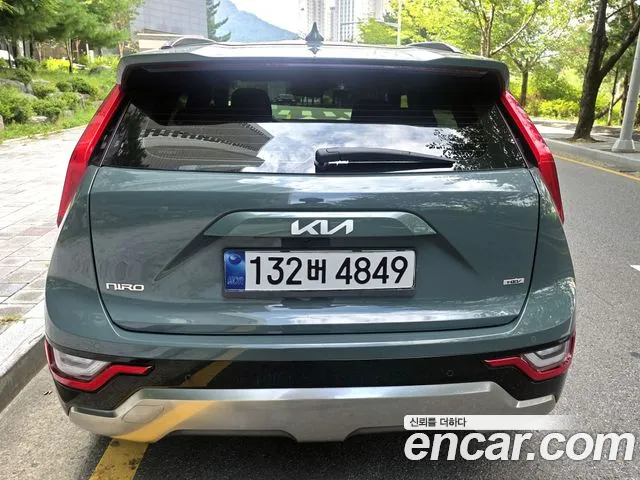 Kia Niro The All New Niro Signature — Фото автомобиля 6