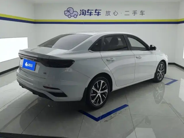 Geely Emgrand — Фото автомобиля 3