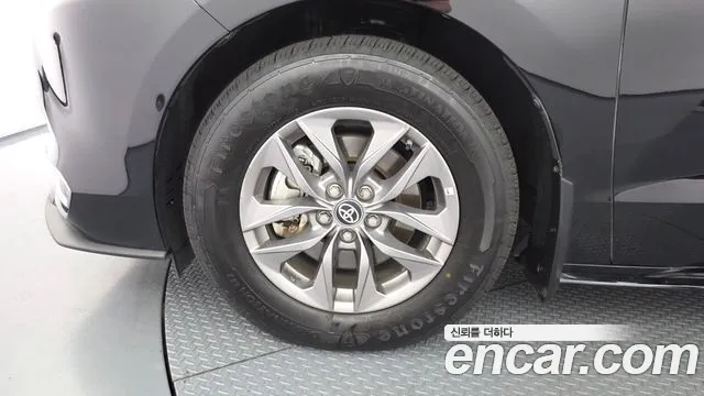 Toyota Sienna — Фото автомобиля 5