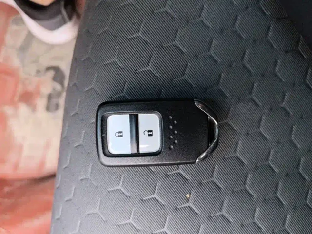 Honda Fit — Фото автомобиля 8