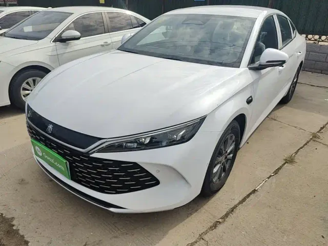 Фотография автомобиля — BYD Qin L