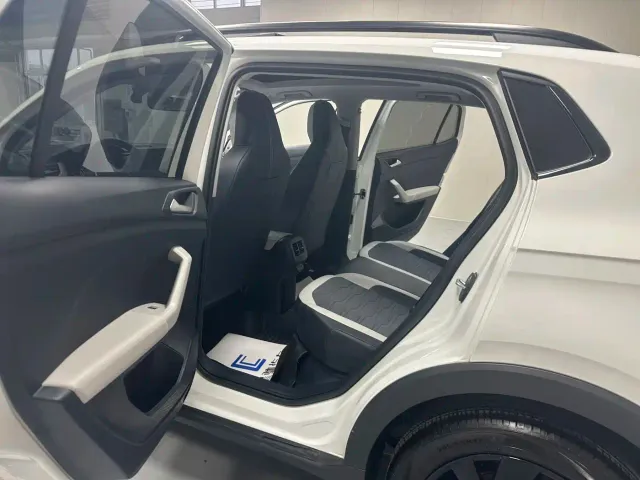 Volkswagen Tharu — Фото автомобиля 12