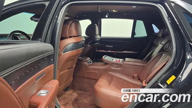 Genesis G90 Бензин 3.5 турбо AWD — Фото автомобиля 11