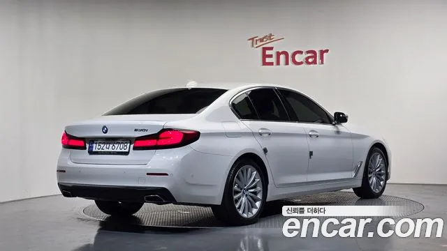 BMW 5 Series G30 — Фото автомобиля 2