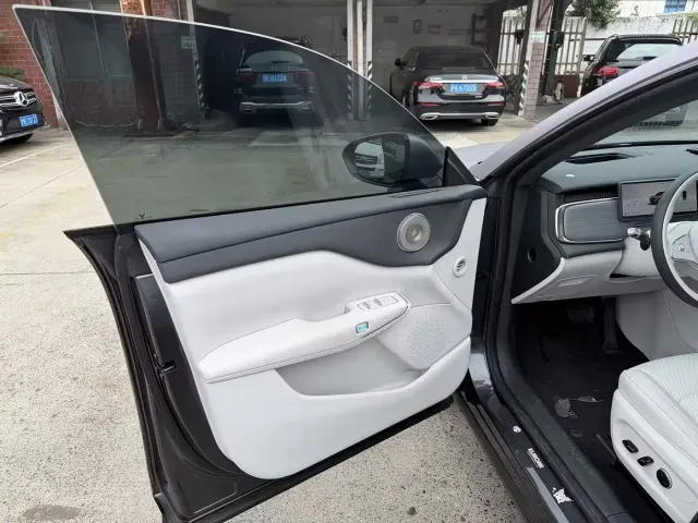 Voyah Auto Voyah Zhiyin 2025 Model 2WD Huawei Qiankun Edition — Фото автомобиля 8