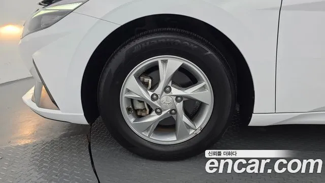 Hyundai AVANTE Avante (CN7) — Фото автомобиля 5