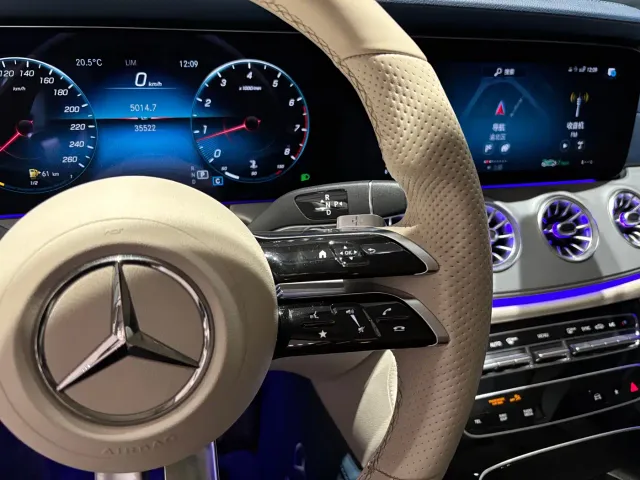 Mercedes-Benz E-Class — Фото автомобиля 9