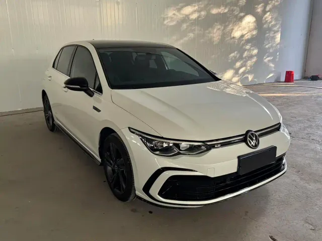 Volkswagen Golf — Фото автомобиля 2