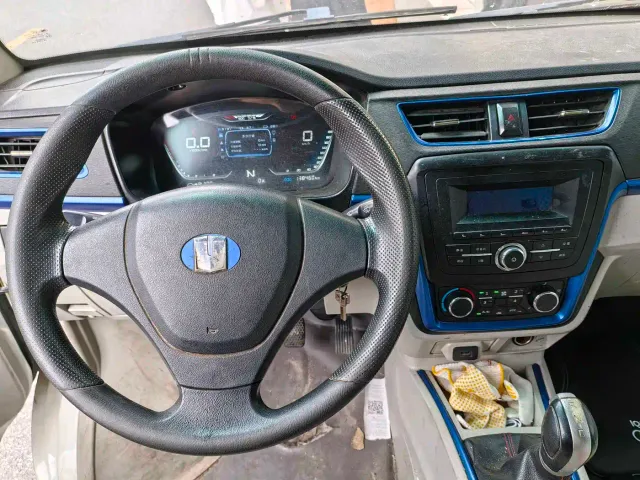 Yuan Cheng Yuan Cheng E5 2022 E5L Pure Electric Van Guoxuan 39.9kWh — Фото автомобиля 11