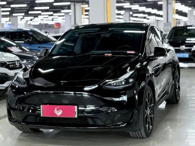 Фотография автомобиля — Tesla Model Y