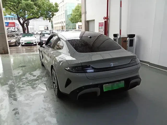 Xiaomi SU7 — Фото автомобиля 11