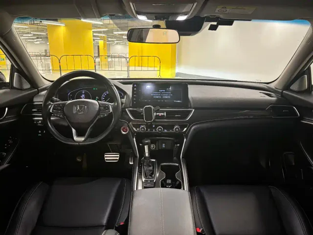 Honda Accord — Фото автомобиля 4
