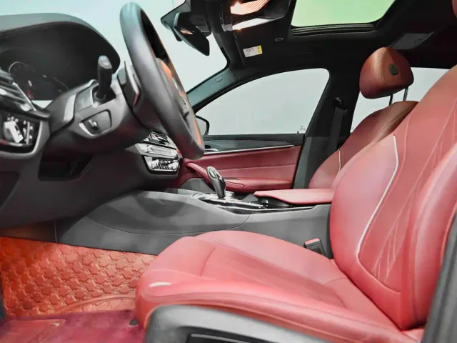 BMW 5 Series — Фото автомобиля 11