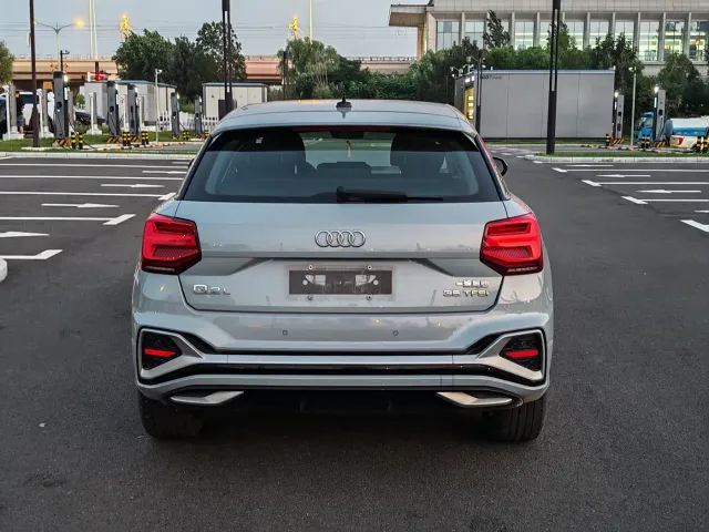 Audi Q2L — Фото автомобиля 8
