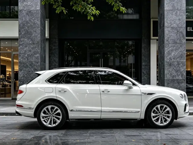 Bentley Bentayga — Фото автомобиля 4