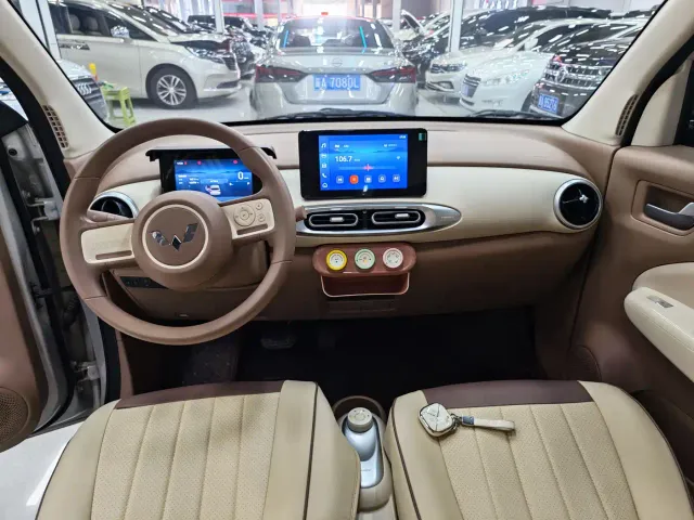 Wuling Hongguang Mini EV — Фото автомобиля 5