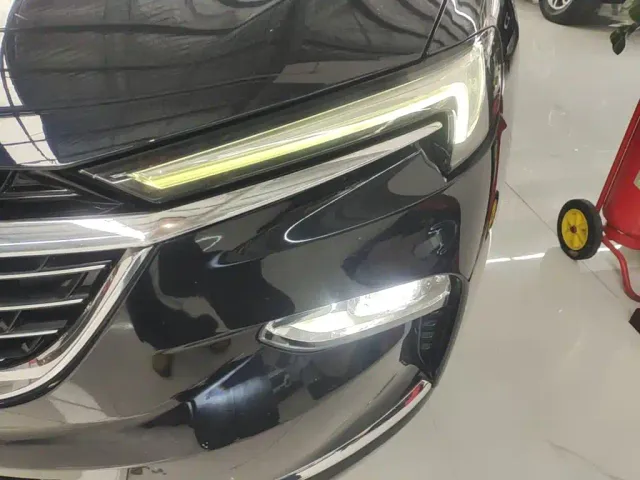 Buick Enclave — Фото автомобиля 23