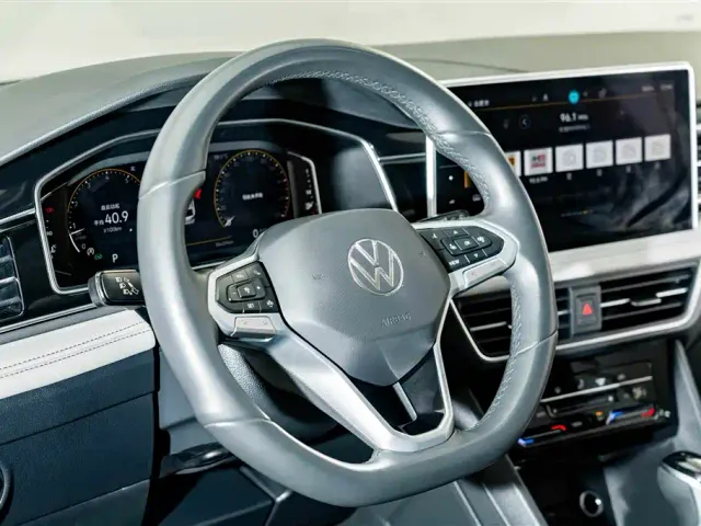 Volkswagen Tiguan L — Фото автомобиля 10