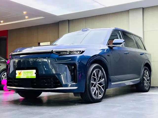 Фотография автомобиля — GAC Trumpchi Xiangwang S9