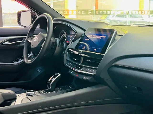Cadillac CT5 — Фото автомобиля 11