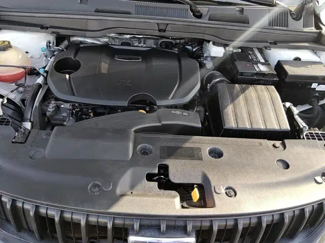 Geely Binyue — Фото автомобиля 10