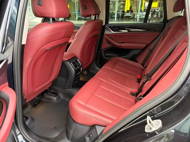 BMW iX3 — Фото автомобиля 6