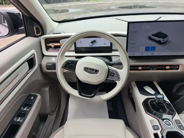 Geely ICON — Фото автомобиля 10