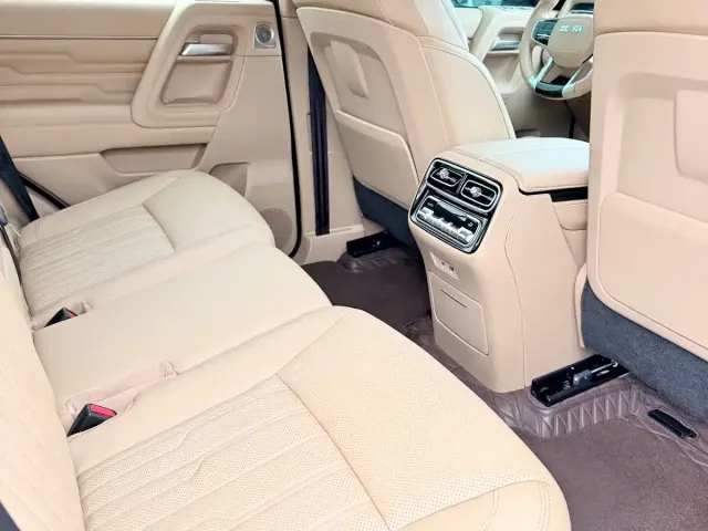 BAIC BJ60 Thunder — Фото автомобиля 9