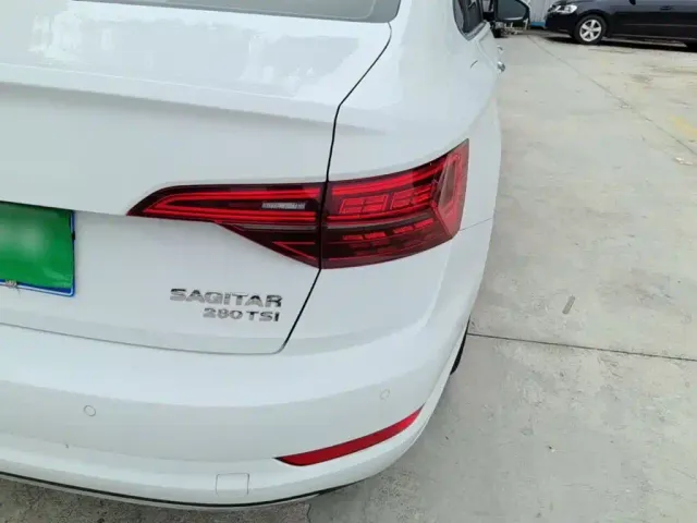 Volkswagen Sagitar — Фото автомобиля 7