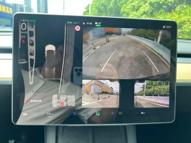 Tesla Model Y 2022 Facelift Rear-Wheel Drive Version — Фото автомобиля 11