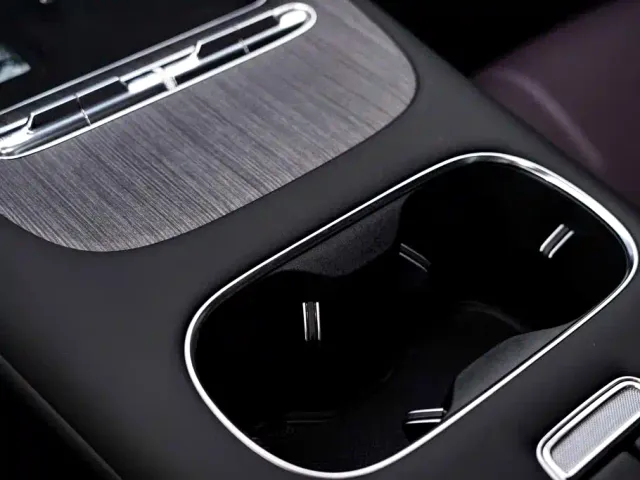 Xiaomi SU7 — Фото автомобиля 29