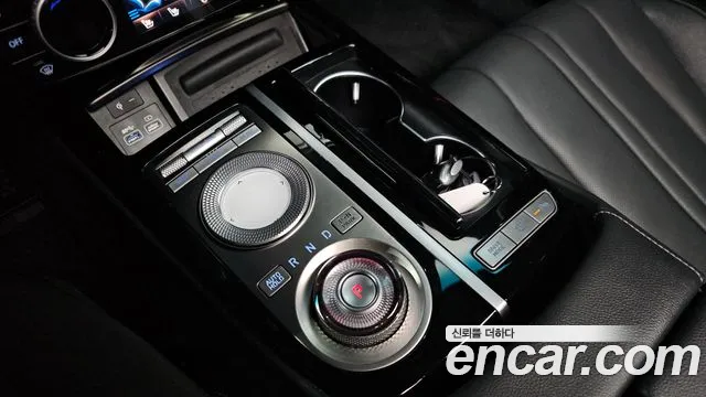 Genesis G80 Бензин 2.5 турбо AWD — Фото автомобиля 9