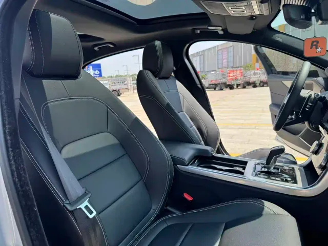 Jaguar XEL — Фото автомобиля 30