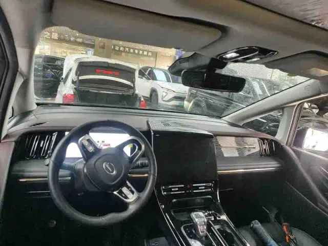 GAC Trumpchi M8 — Фото автомобиля 2