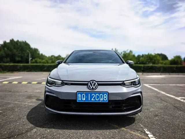 Volkswagen Golf 2023 Facelift 280TSI DSG R-Line Lite — Фото автомобиля 2