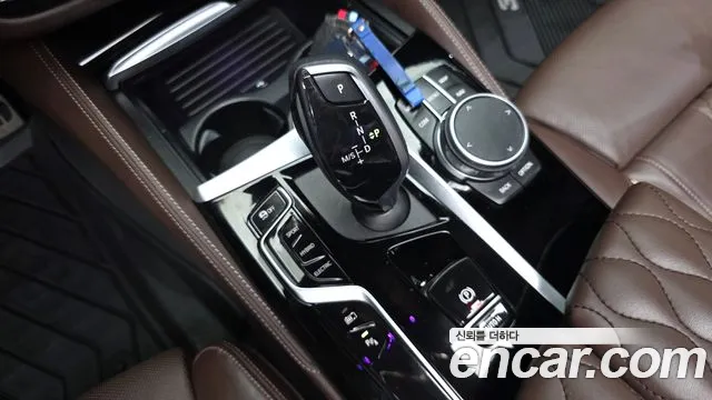 BMW 5 Series G30 — Фото автомобиля 11