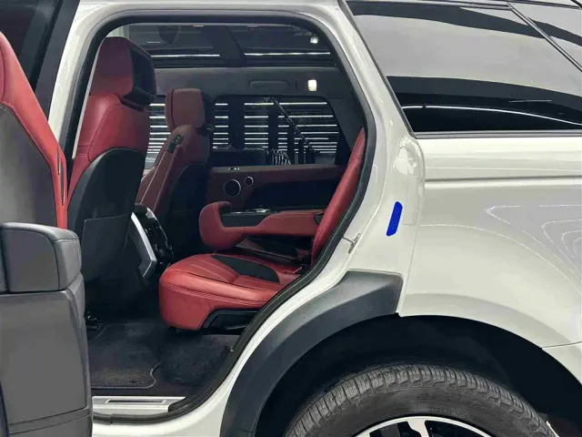 Land Rover Range Rover Sport — Фото автомобиля 7